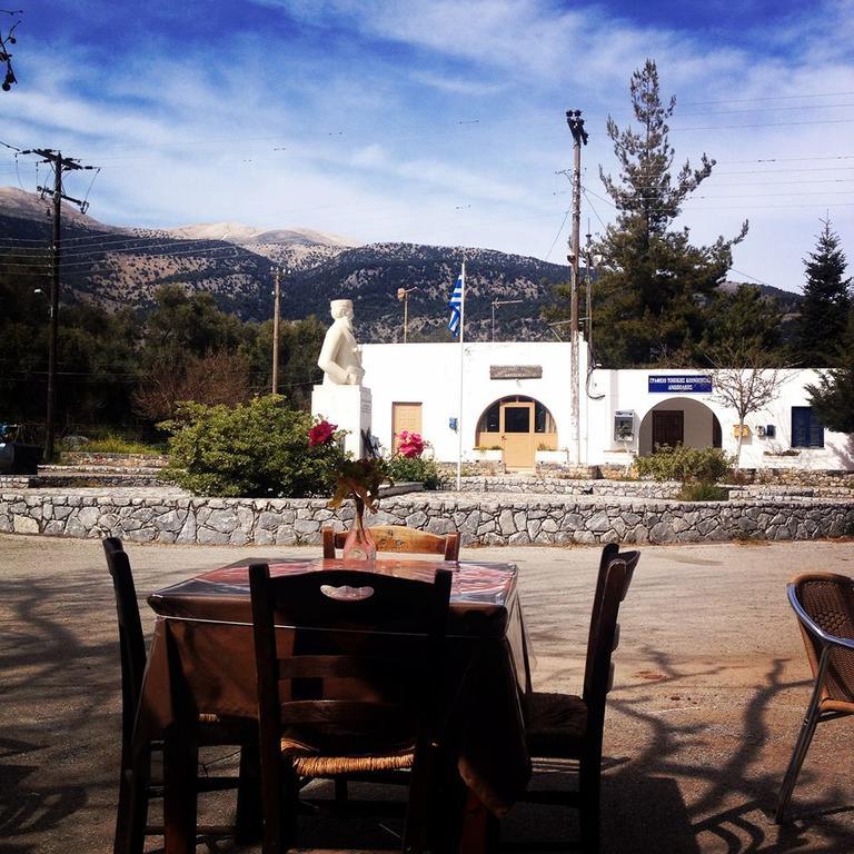 Platanos Rooms Sinoikismos Kambos Dış mekan fotoğraf