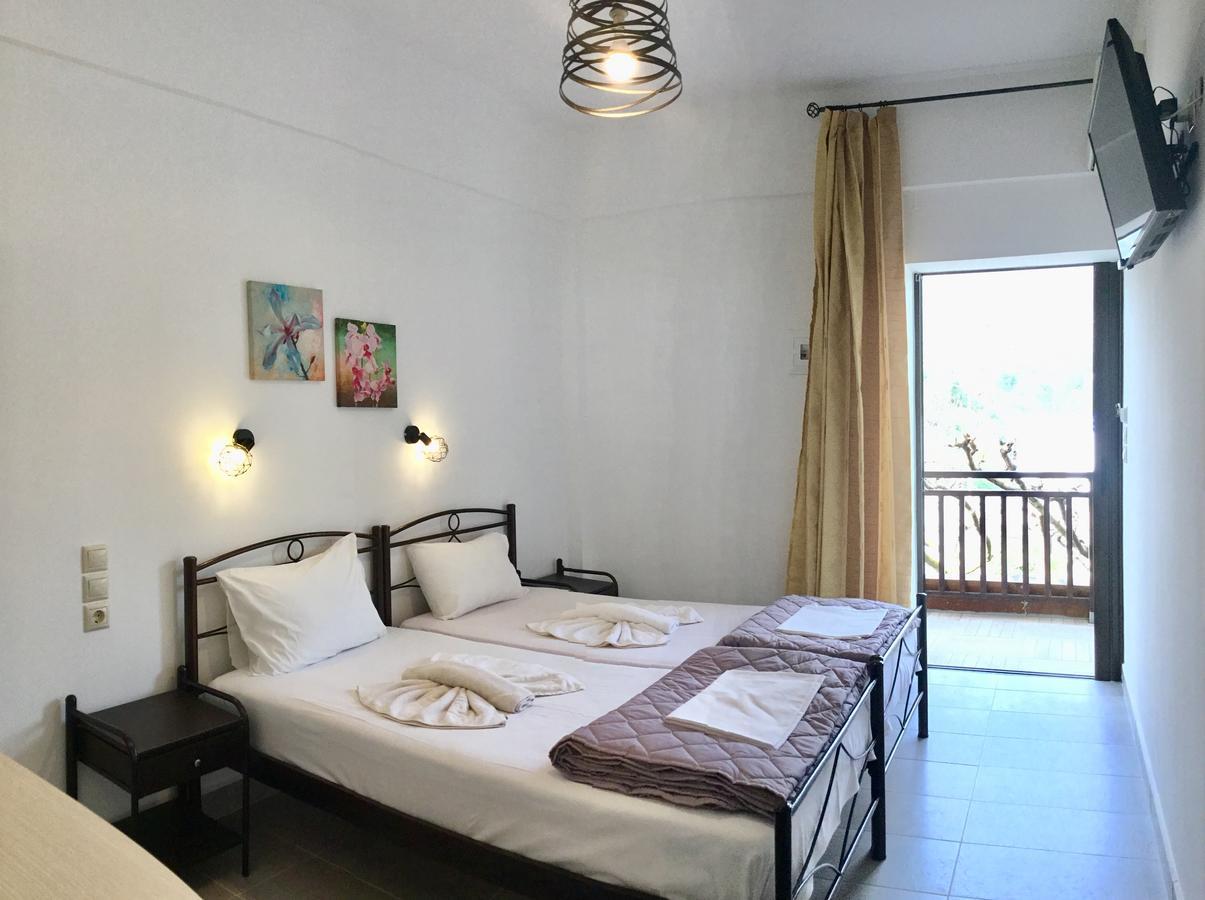 Platanos Rooms Sinoikismos Kambos Dış mekan fotoğraf